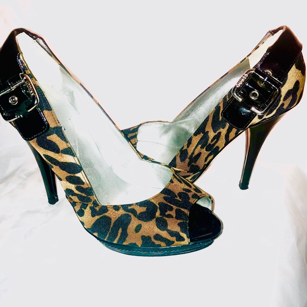 🎃Guess heels🎃great 4halloween